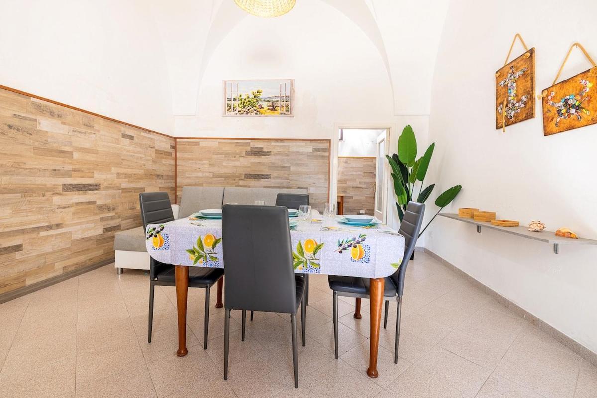 Riviera Dei Cigni - Comfort E Tranquillita Uggiano La Chiesa Luaran gambar